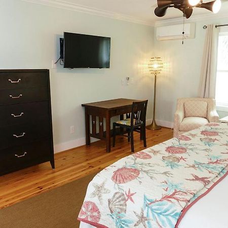 Beachview Inn And Spa 티베아일랜드 외부 사진